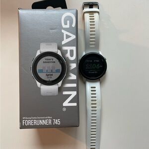 Garmin Forerunner 745